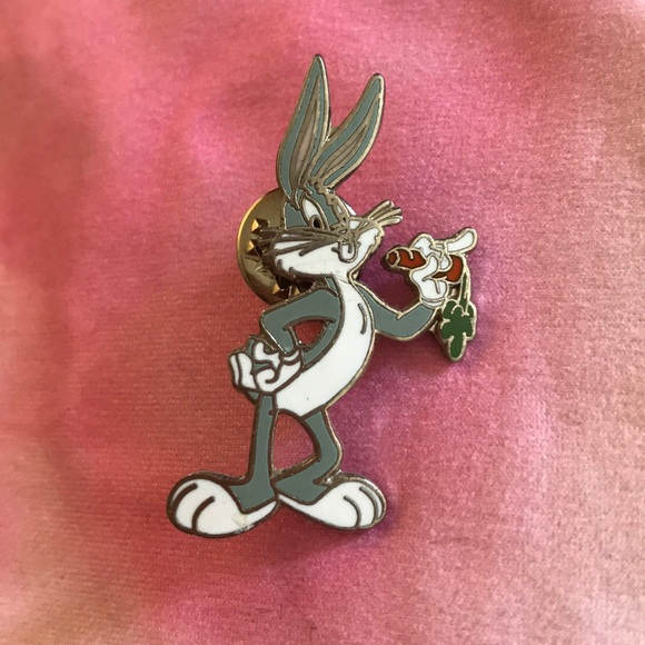 Vintage Collectable Bugs Bunny 🥕 Pin - Picture 2 of 3